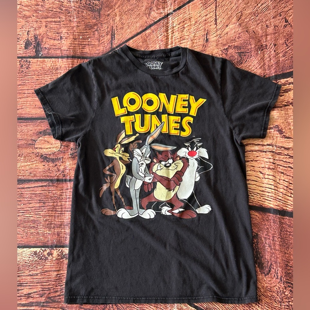 Looney Tunes Character Shirt Size Small D3